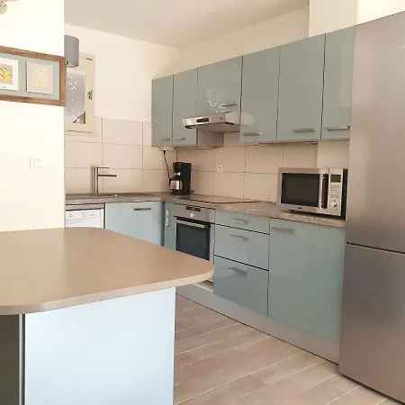 A 2 Pas Des Plages, T3 Avec Grand Jardin - Parking Prive Apartment Saint-Cyr-sur-Mer